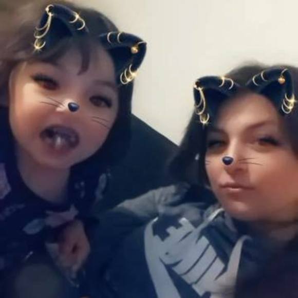 Meet your Posher, Simone - Picture 1 of 1